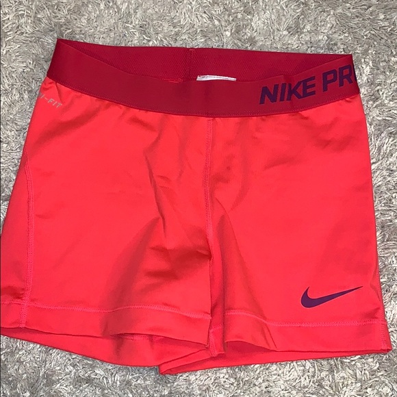Nike Pants - Coral nike pro spandex size M